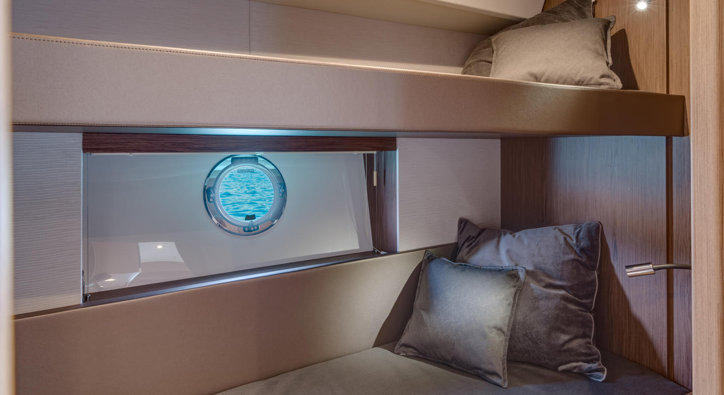 Gran Turismo 46 Interior